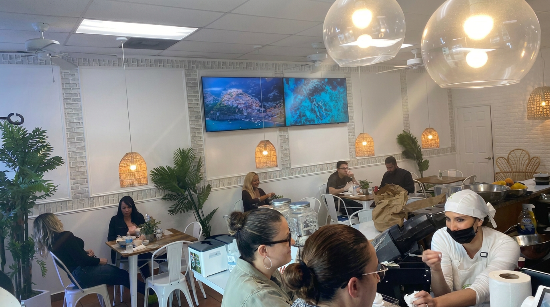 Fresh food, made with care in West Hialeah